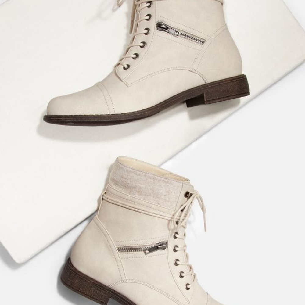 Griffith Sweater Cuff Boot - Size 6.5